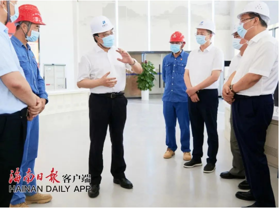 歡迎海南省省委常委，省委副書記，省長馮飛蒞臨馳大幕墻公司承接的洋浦華能幕墻項(xiàng)目視察